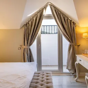 Otel Pinehill &